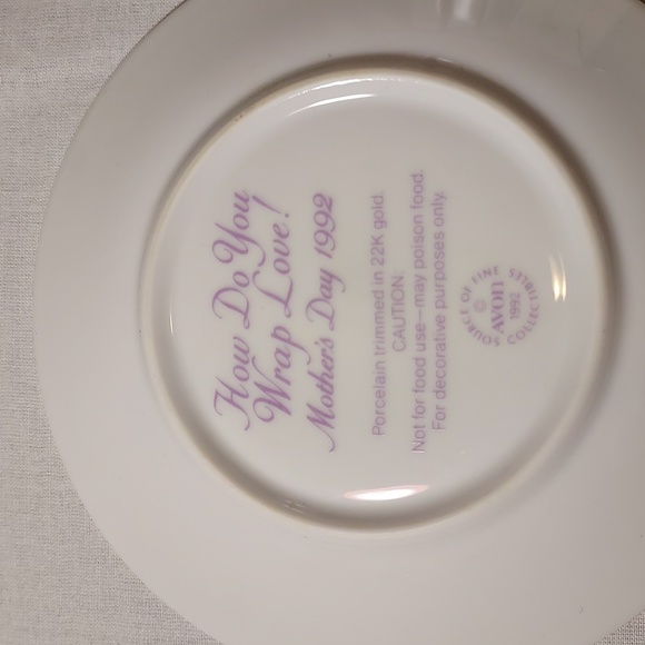 Vintage 1992 Avon Mother's Day Plate in Original Box - Picture 3 of 5